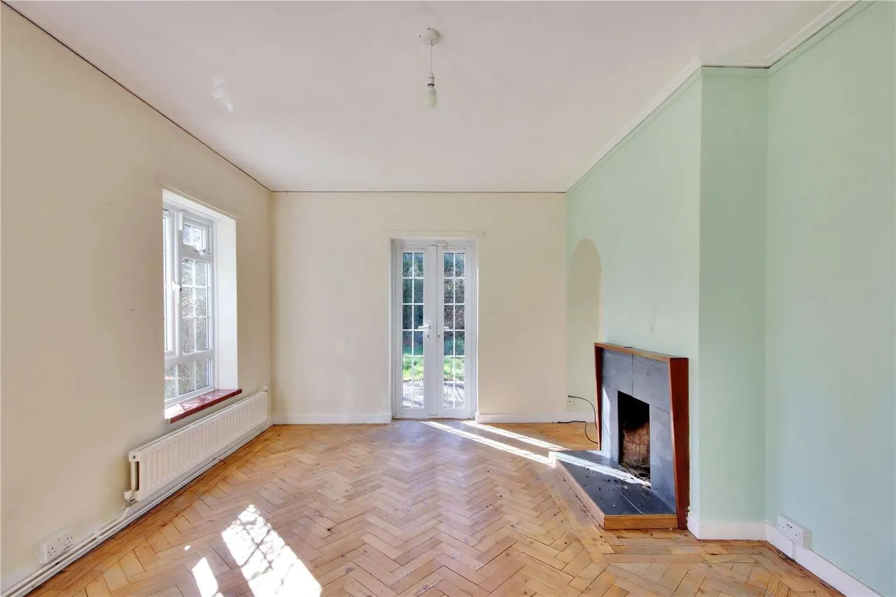 Maidstone Road, Paddock Wood, Tonbridge, Kent, TN12 6DZ, photo 5