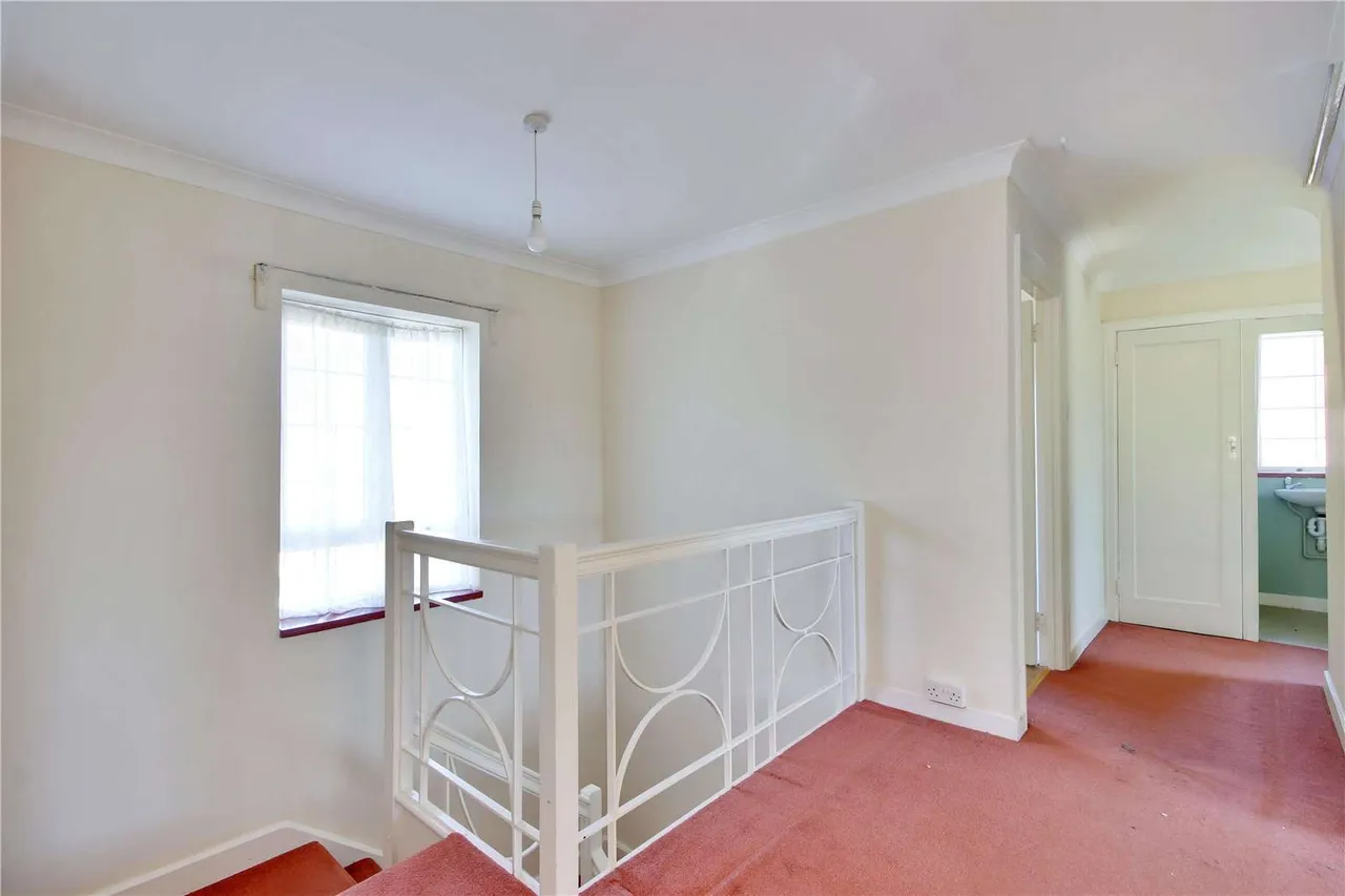 Maidstone Road, Paddock Wood, Tonbridge, Kent, TN12 6DZ, photo 8
