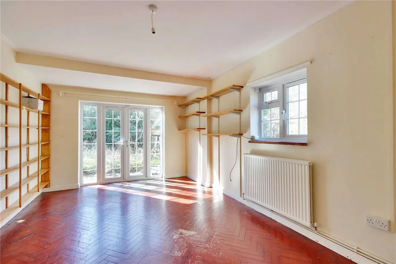 Maidstone Road, Paddock Wood, Tonbridge, Kent, TN12 6DZ, photo 6