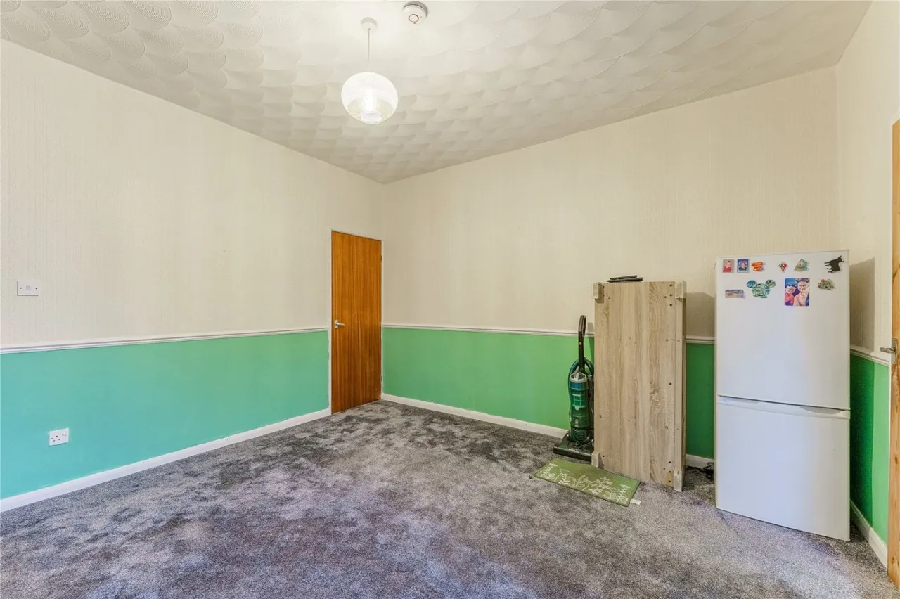 Grove Avenue, Hemsworth, WF9, photo 12