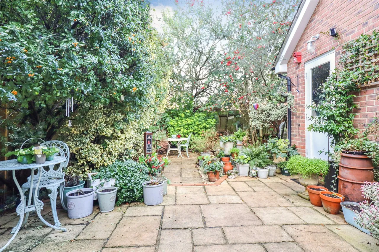 Alfred Close, Fleet, Hampshire, GU51 1ES, photo 8