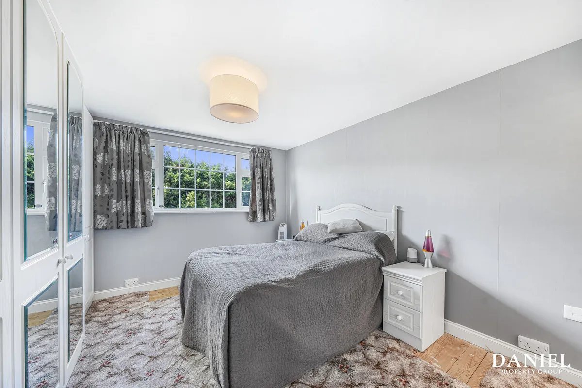 Great Berry Lane, Langdon Hills, SS16, photo 15