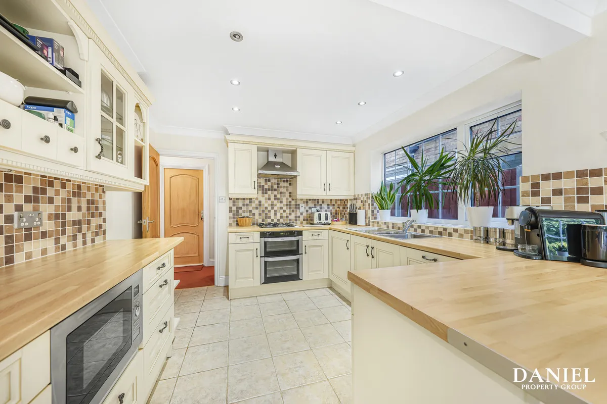 Great Berry Lane, Langdon Hills, SS16, photo 7