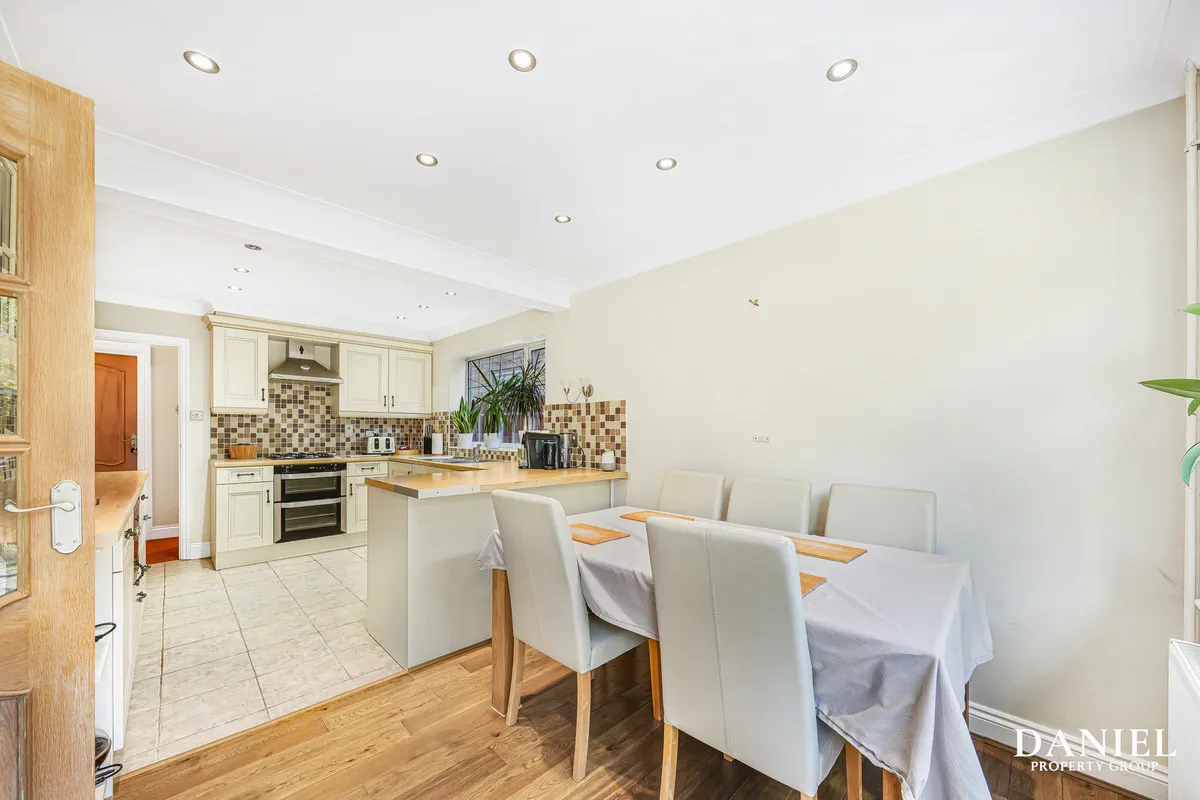 Great Berry Lane, Langdon Hills, SS16, photo 8