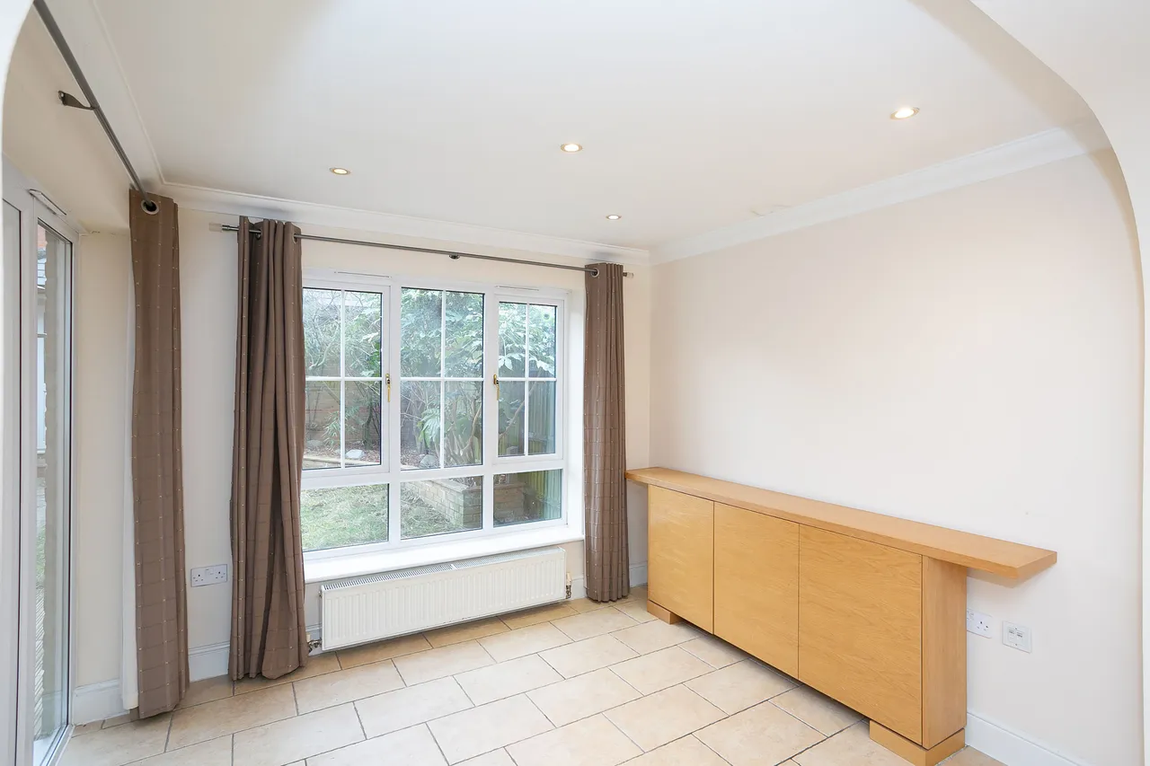 Watford, WD19, photo 10