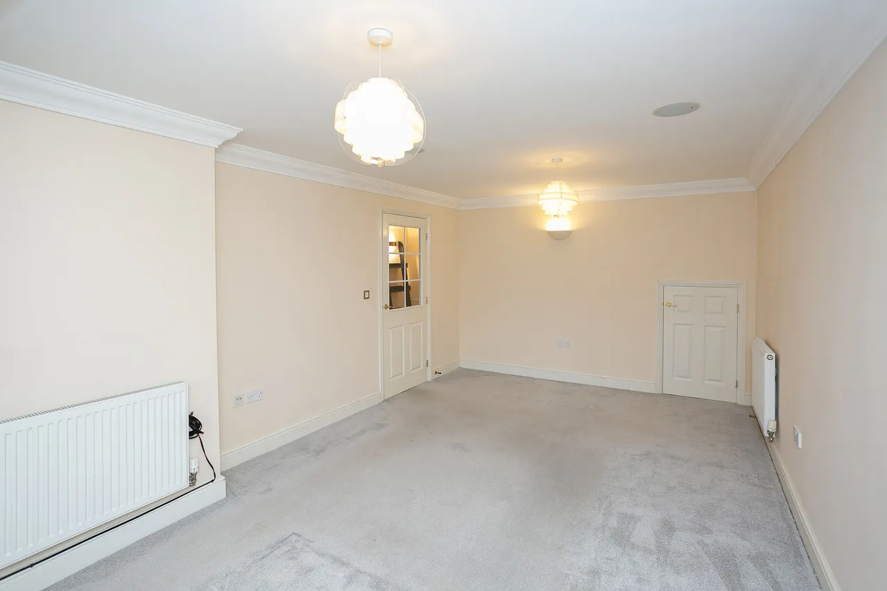 Watford, WD19, photo 5