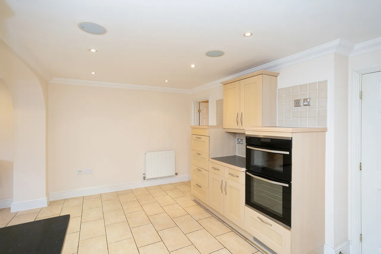 Watford, WD19, photo 7