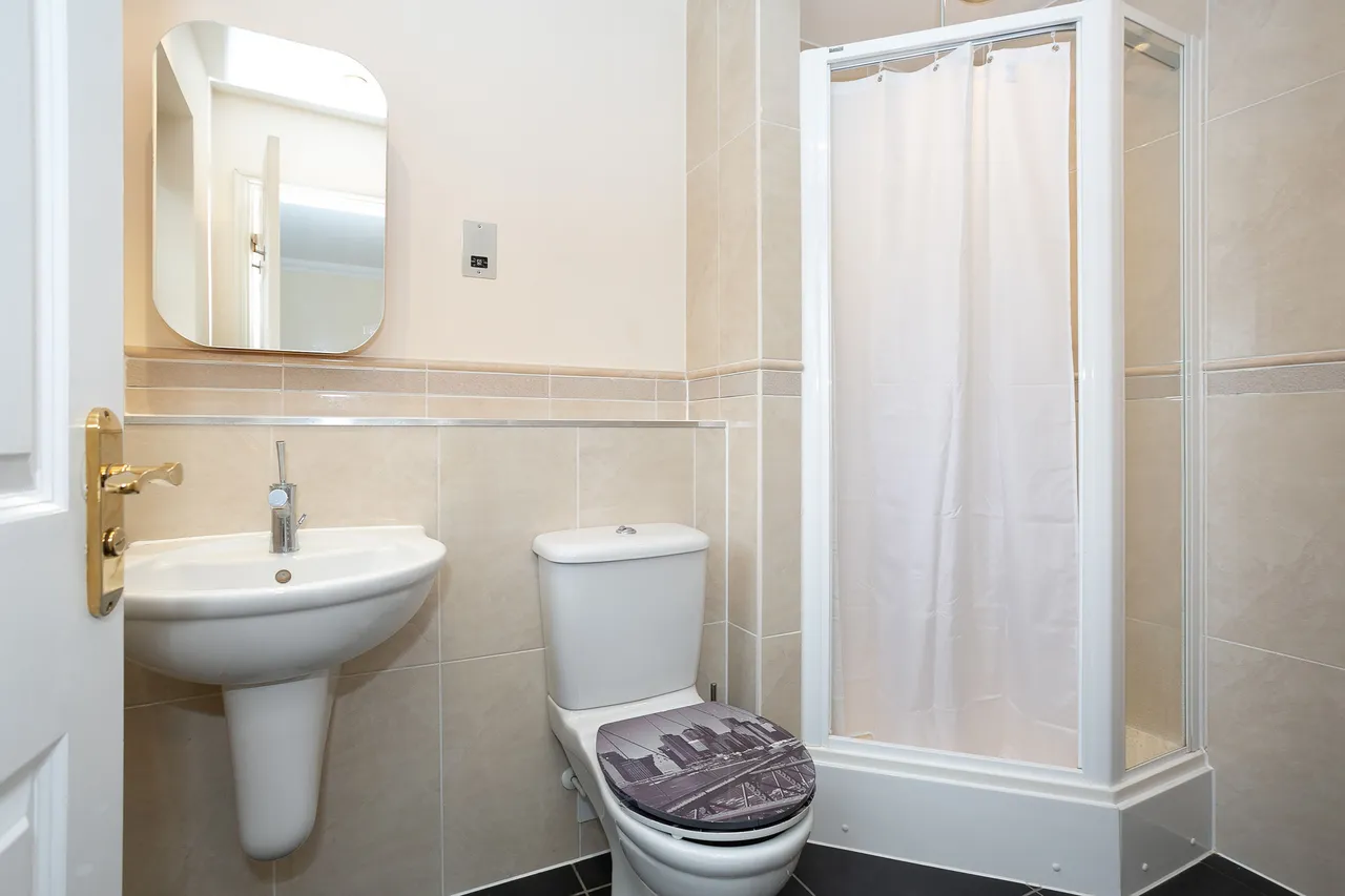 Watford, WD19, photo 21