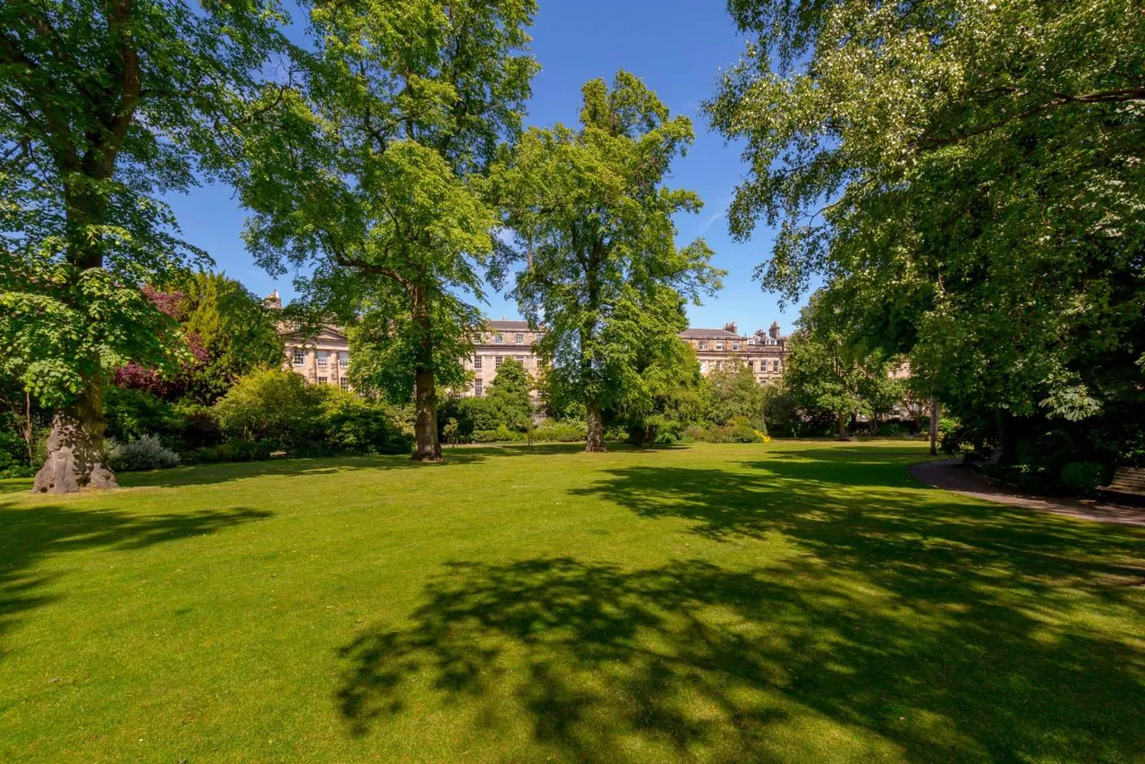 Moray Place, New Town, EH3, photo 27