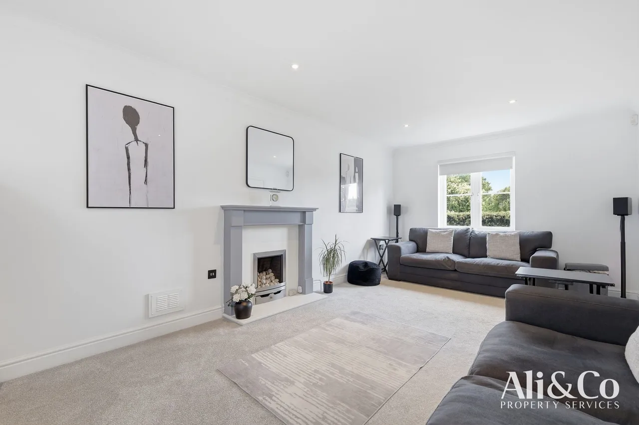 Guardian Avenue, Grays, Essex, RM16 5US, photo 12