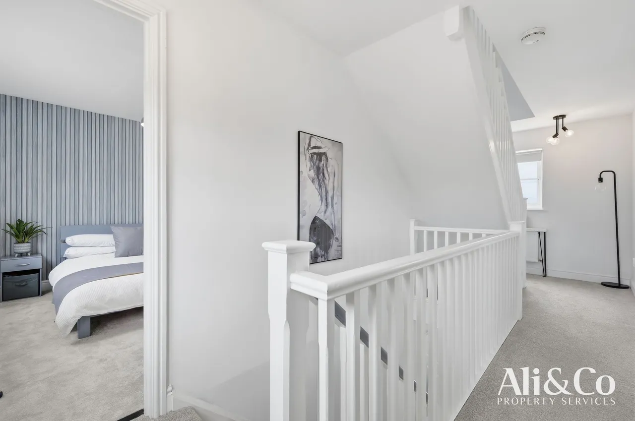Guardian Avenue, Grays, Essex, RM16 5US, photo 13
