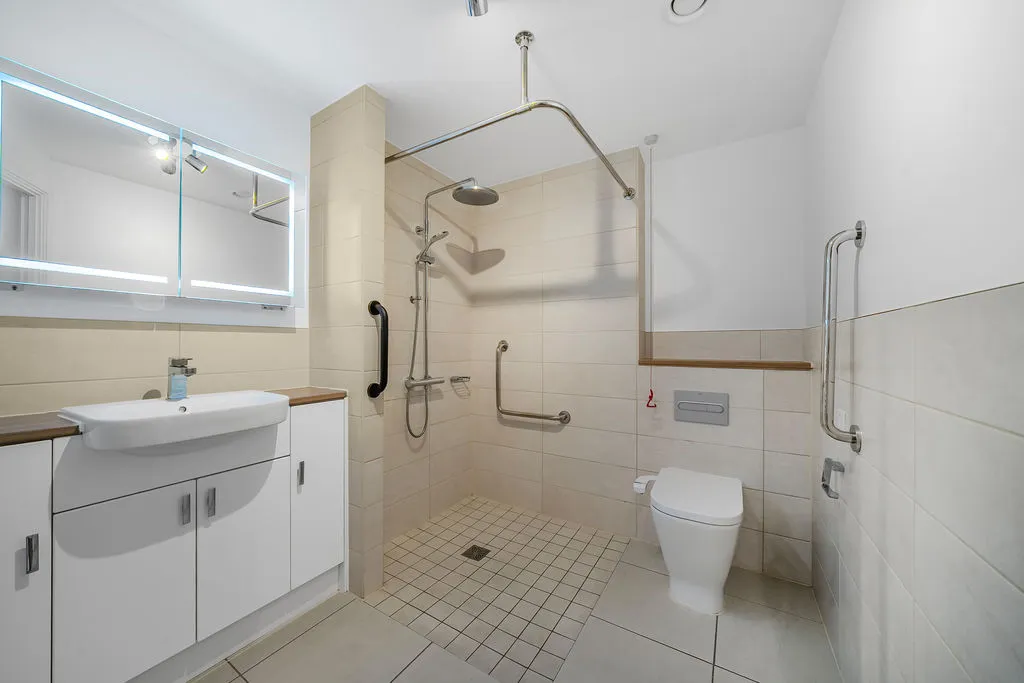 Churchfield Road, Walton-On-Thames, KT12, photo 9