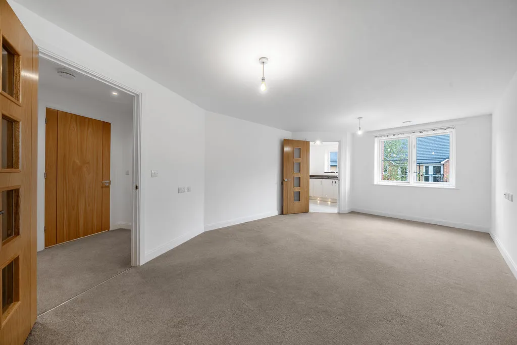 Churchfield Road, Walton-On-Thames, KT12, photo 4