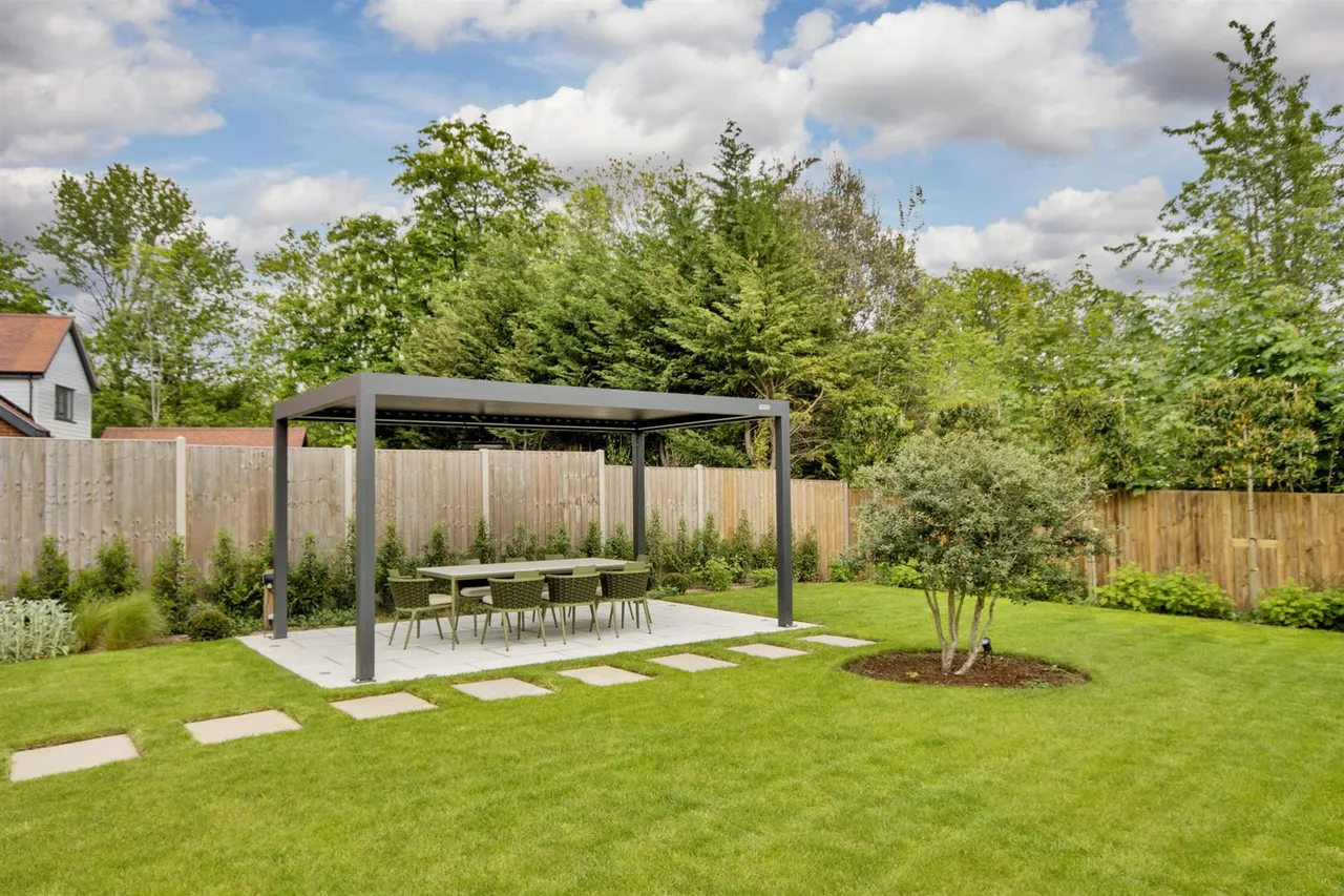 Fitch Kemp Close, Hildenborough, photo 23