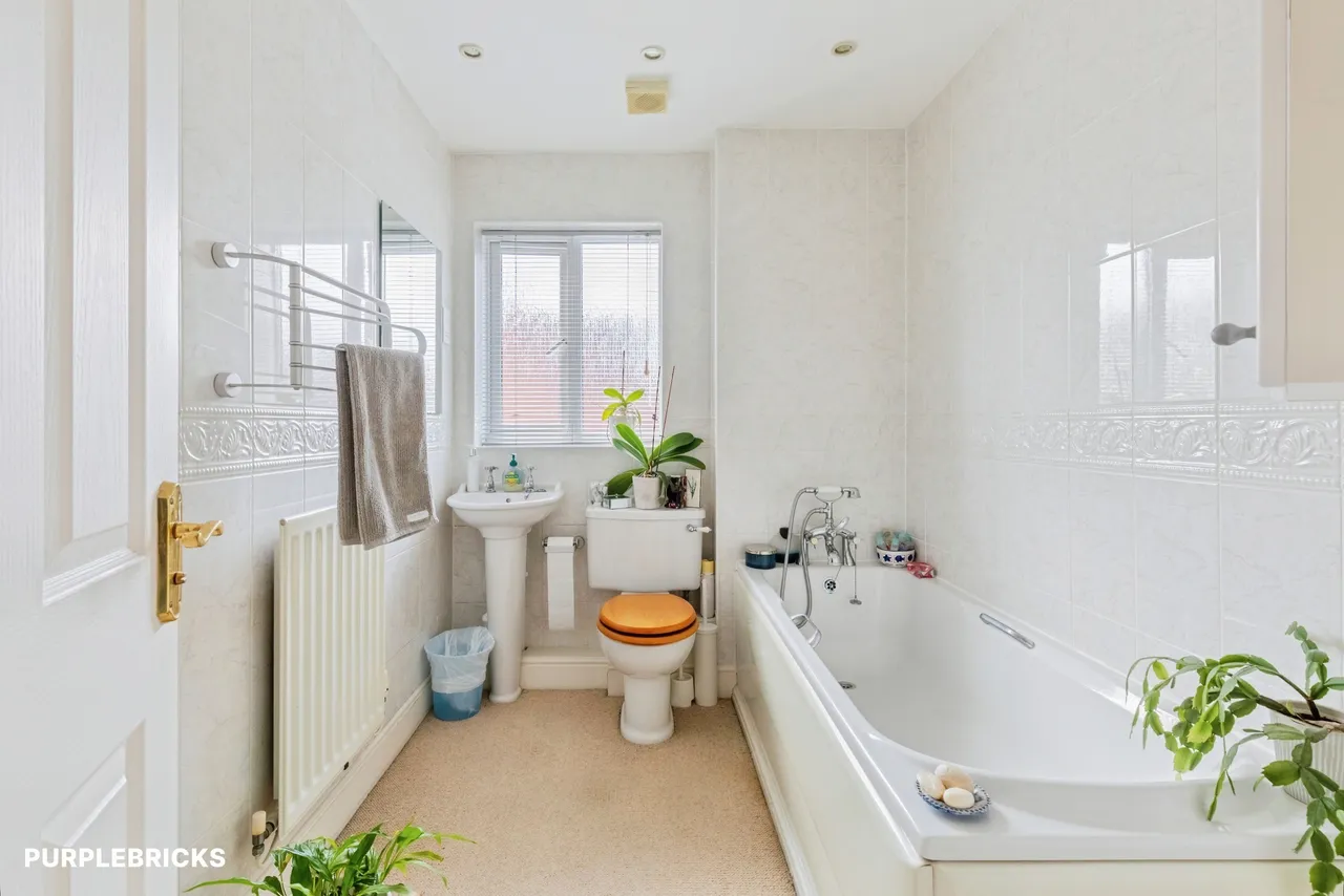 Holyoke Grove, Leamington Spa, CV31, photo 25