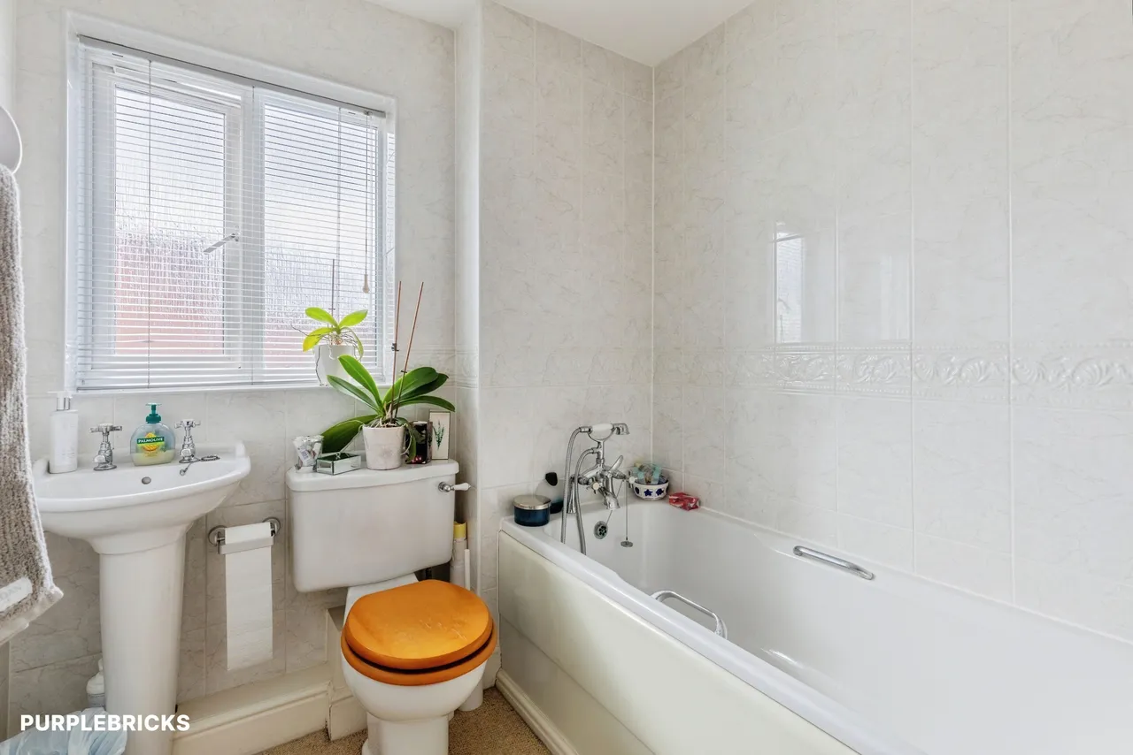 Holyoke Grove, Leamington Spa, CV31, photo 26
