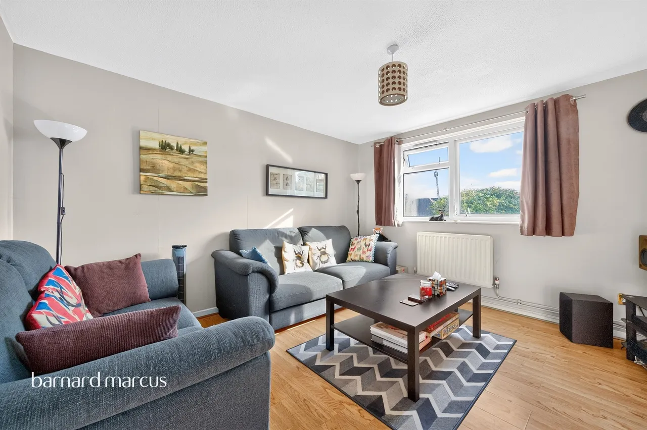 Gatley Avenue, Epsom, KT19, photo 2