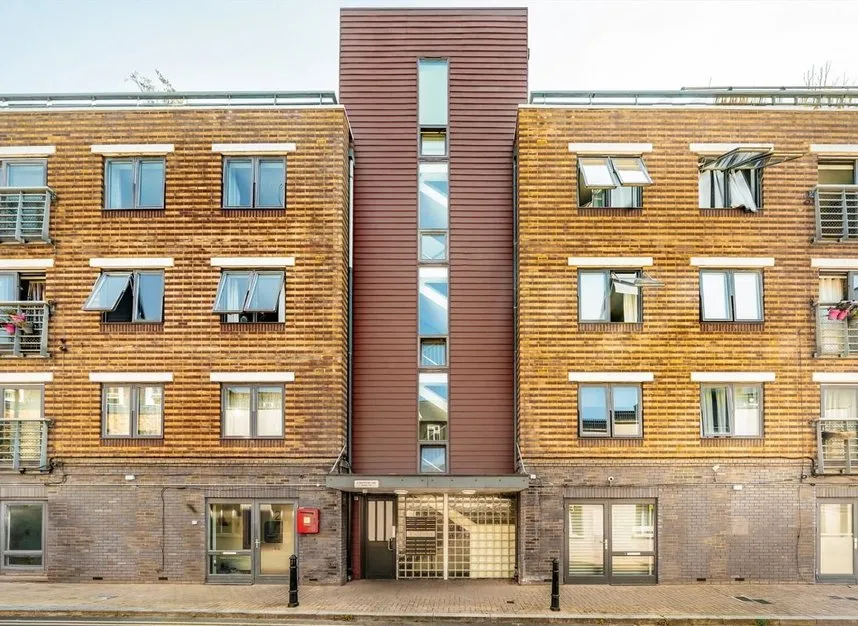 Mackintosh Lane, Homerton, E9, photo 6