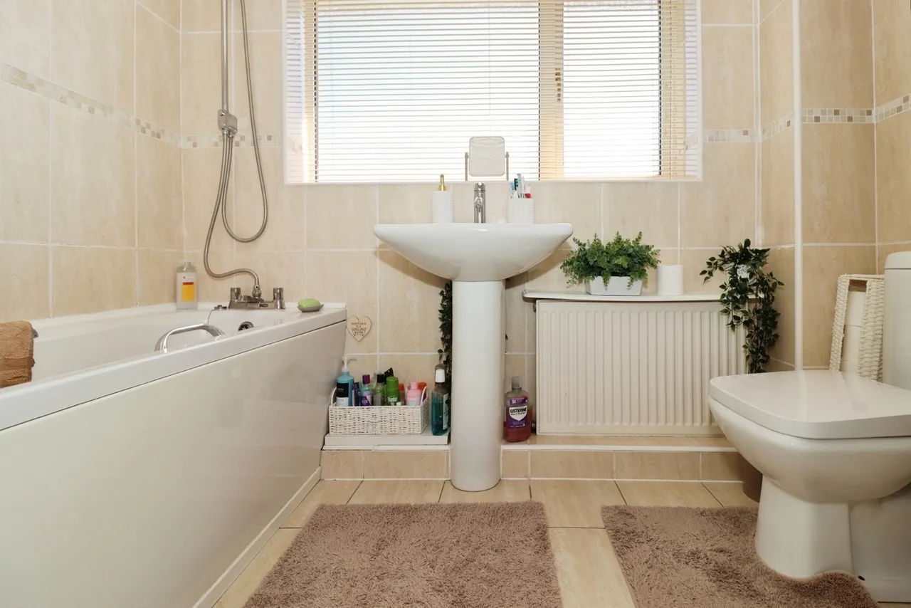 Kingscote, Yate, Bristol, Gloucestershire, BS37, photo 11