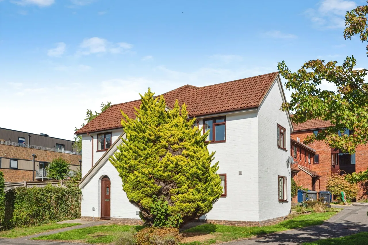 Timbermill Court, Haslemere, GU27, photo 2