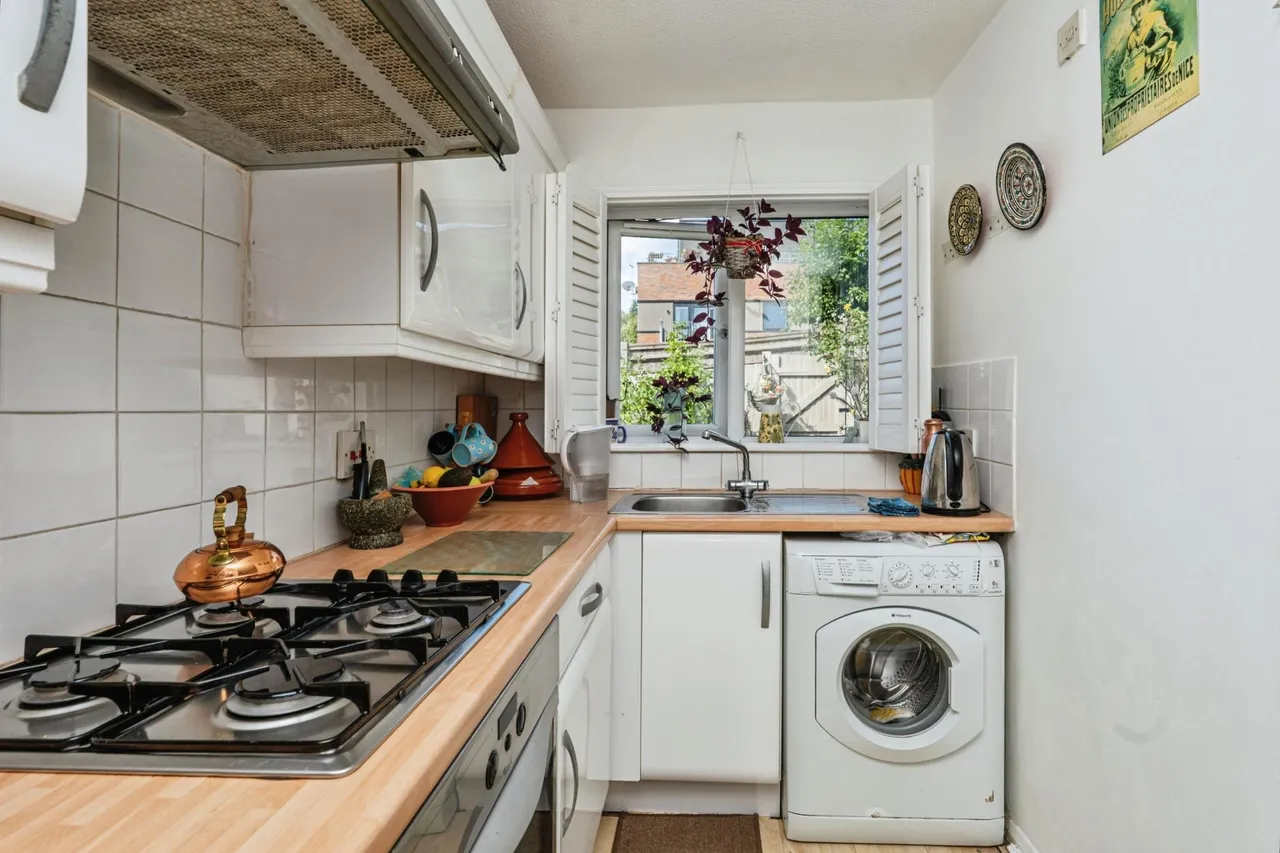 Timbermill Court, Haslemere, GU27, photo 11