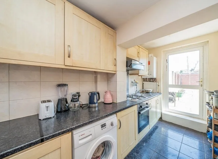 Hanworth Road, Hounslow, TW3, photo 4