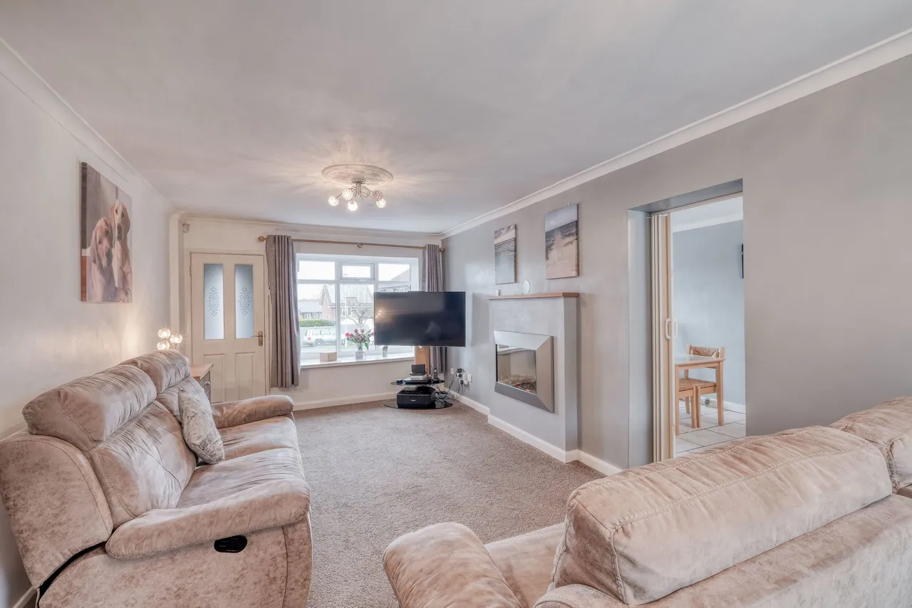Lyall Gardens, Rubery, B45, photo 3