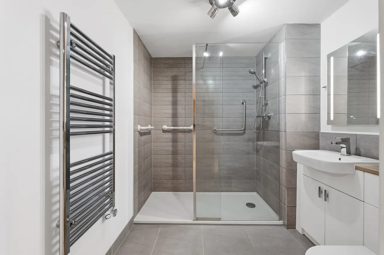 Wisteria Place, Burton Joyce, photo 14