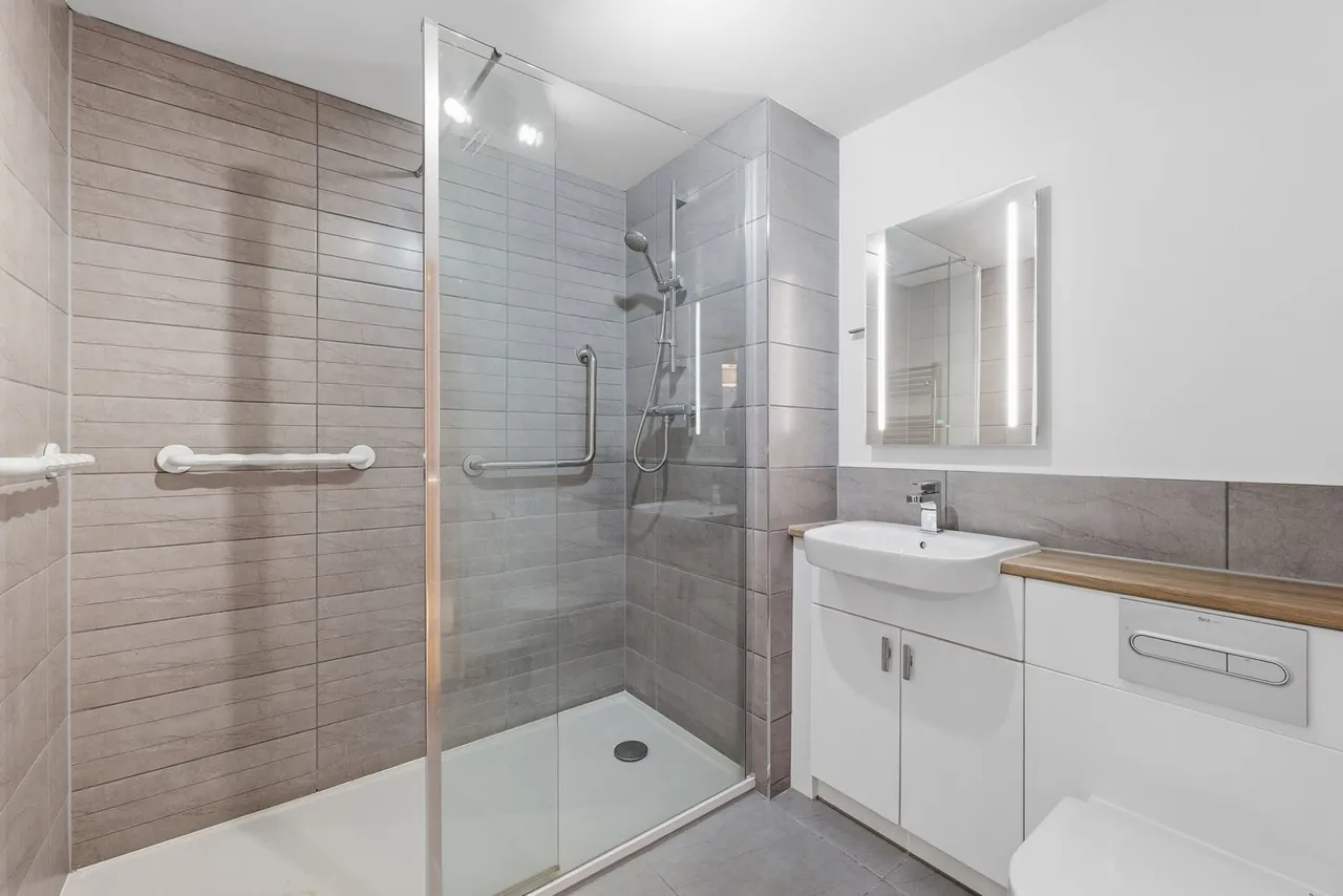 Wisteria Place, Burton Joyce, photo 13