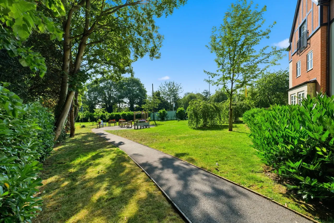 Wisteria Place, Burton Joyce, photo 22
