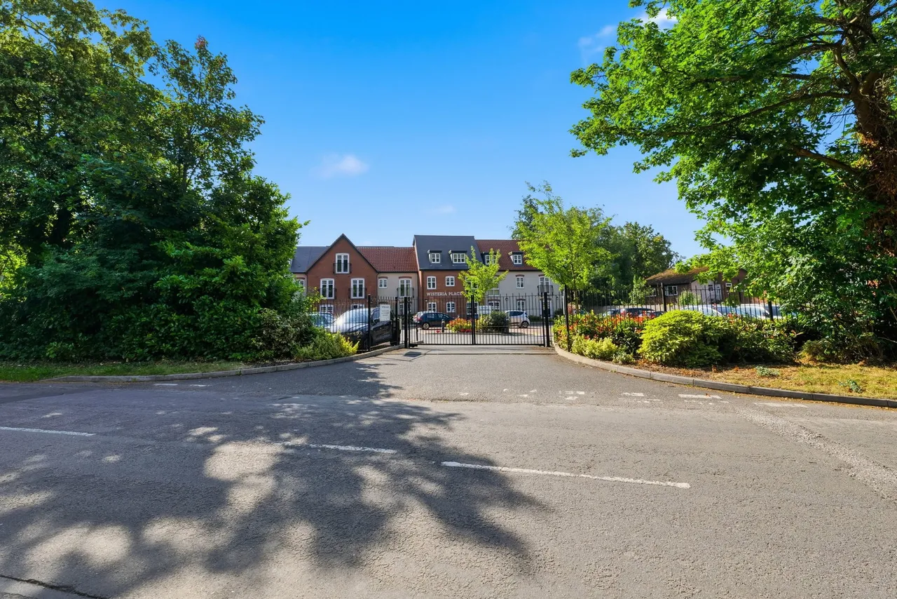 Wisteria Place, Burton Joyce, photo 24