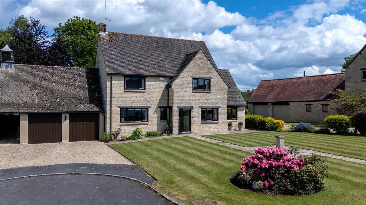 Home Farm Close, Shipton-under-Wychwo, OX7, photo 17