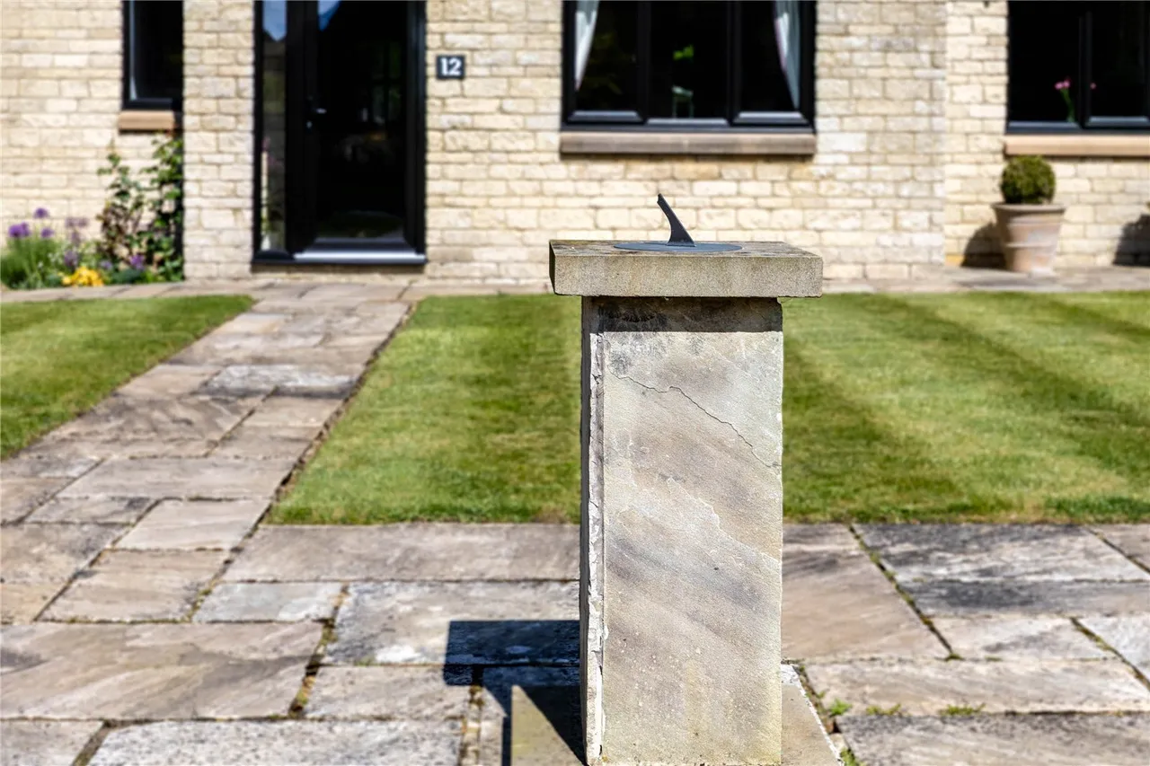 Home Farm Close, Shipton-under-Wychwo, OX7, photo 16