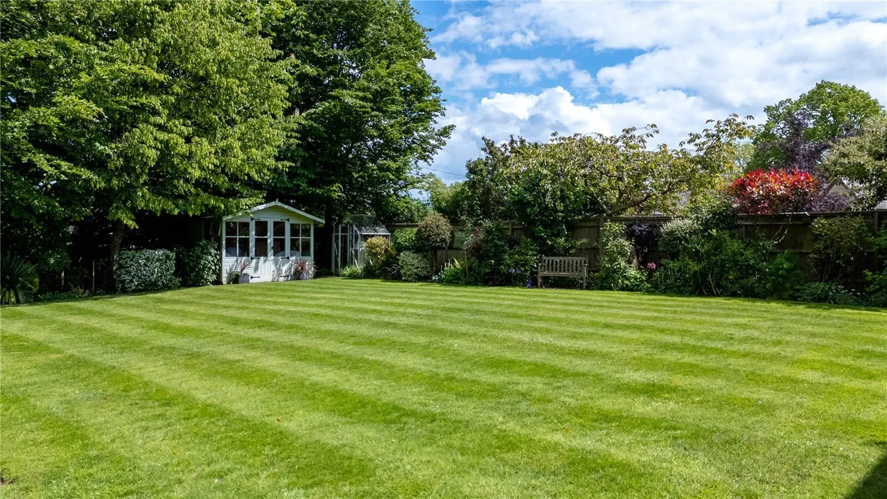 Home Farm Close, Shipton-under-Wychwo, OX7, photo 13