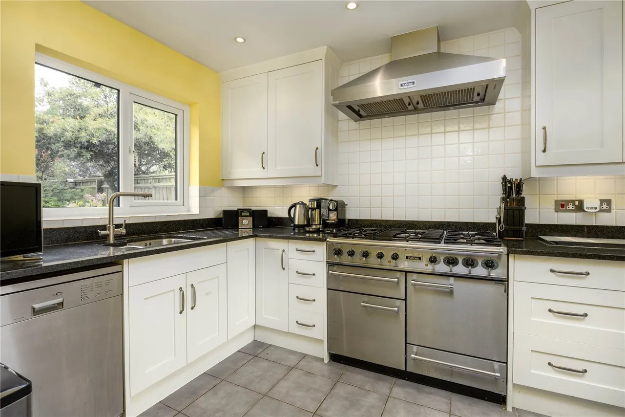 Home Farm Close, Shipton-under-Wychwo, OX7, photo 5