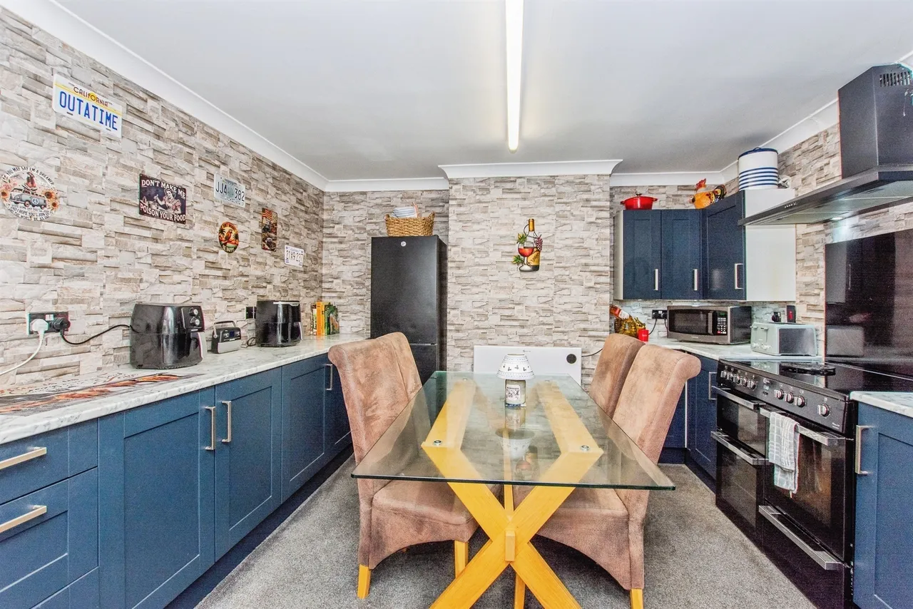 Mount Drive, Wisbech, PE13, photo 2