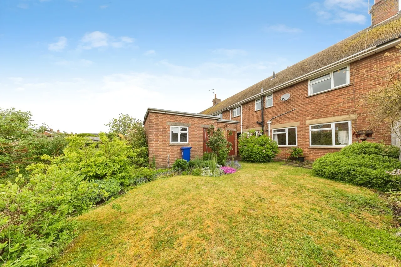 Hortonsfield Road, Yardley Gobion, Towcester, Northamptonshire, NN12, photo 19