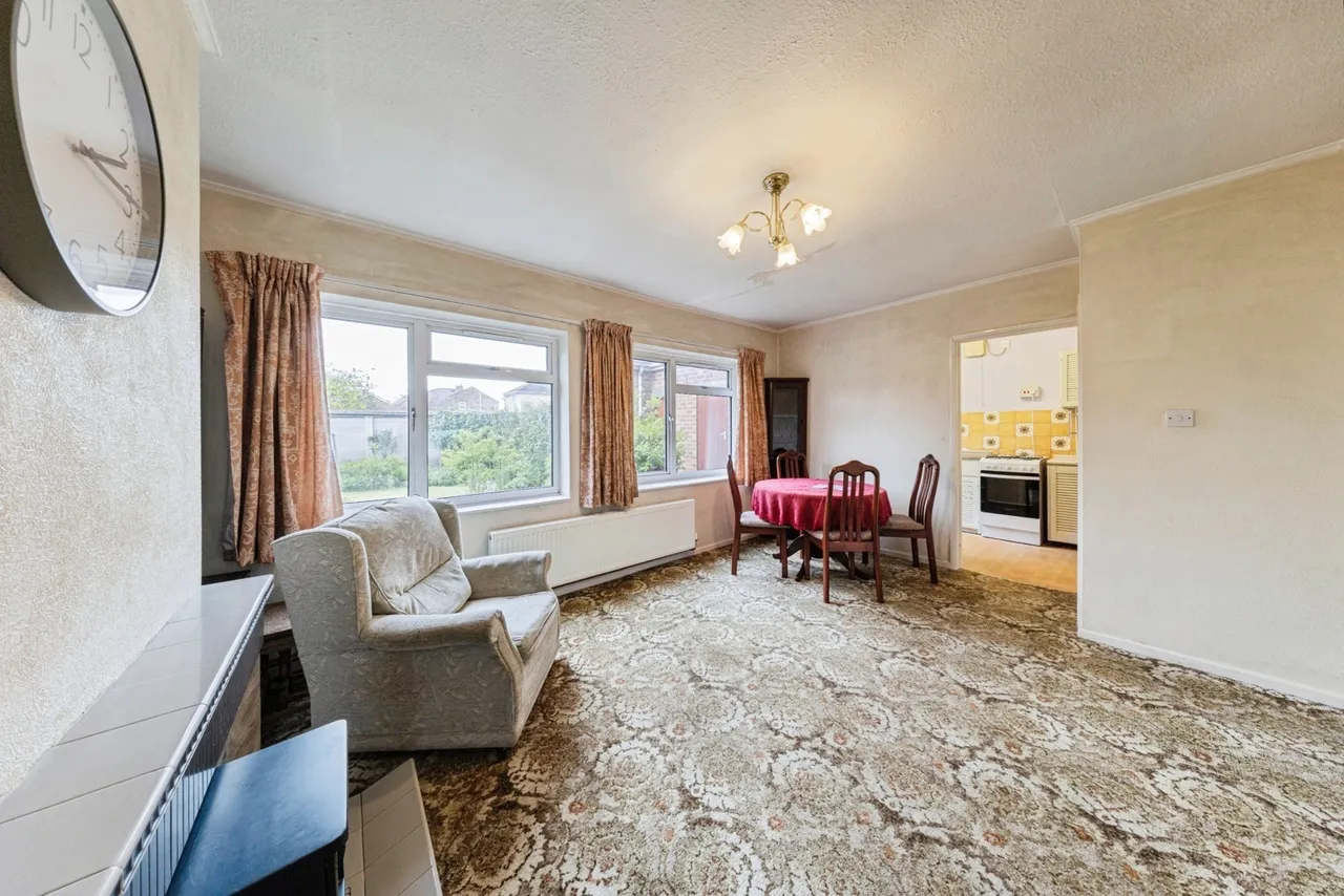 Hortonsfield Road, Yardley Gobion, Towcester, Northamptonshire, NN12, photo 6