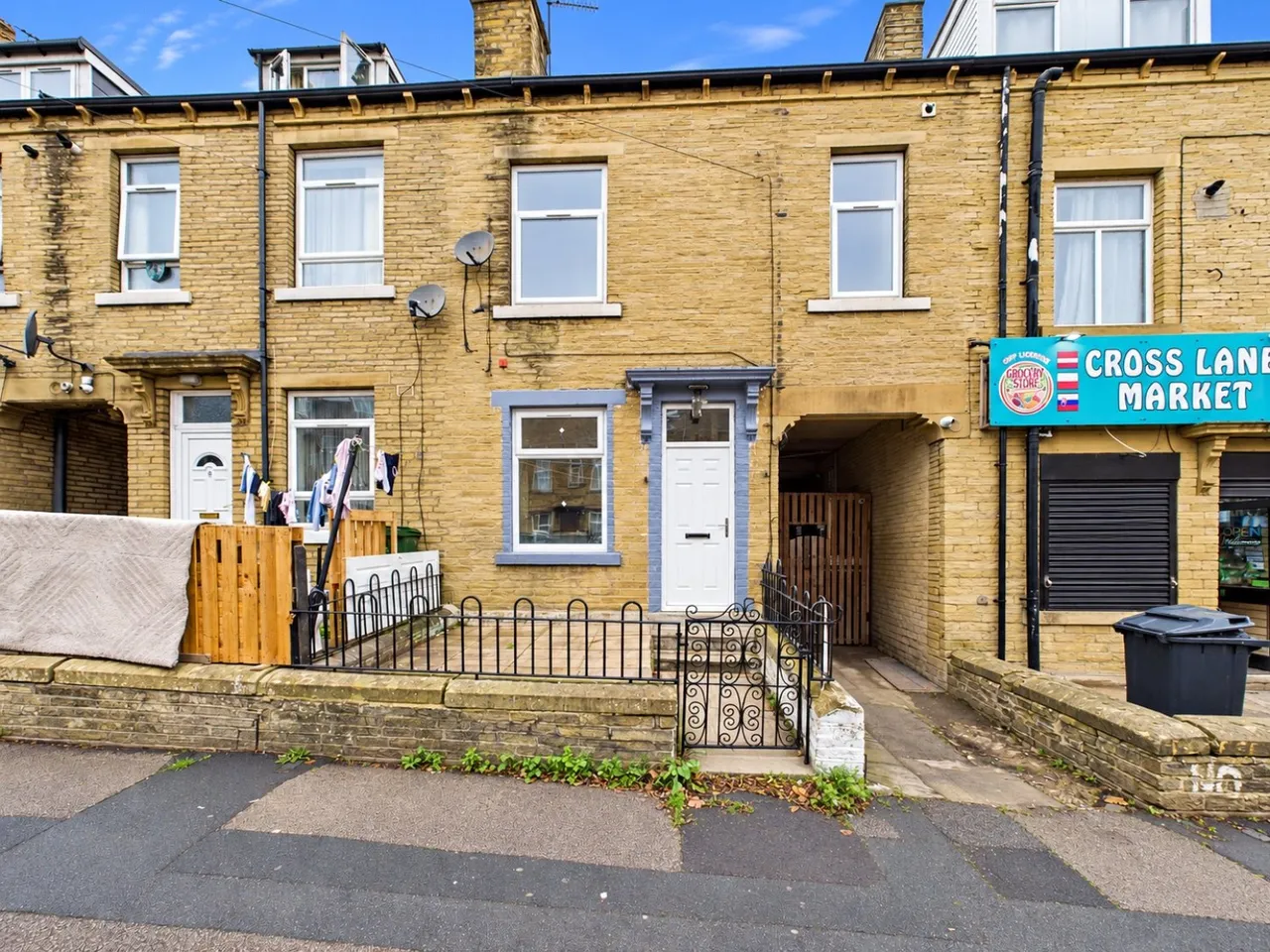 3 bed house for sale, Kingswood Street, Bradford, BD7