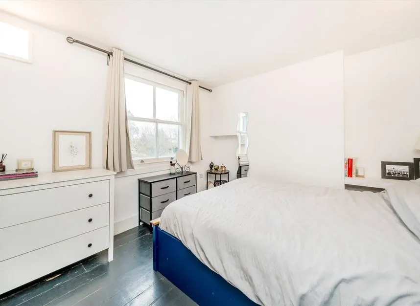 Wandsworth Road, South Lambeth, SW8, photo 4
