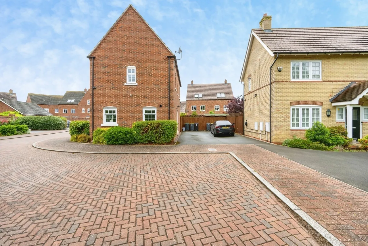 Crouch Gardens, Kempston, Bedford, Bedfordshire, MK42, photo 20