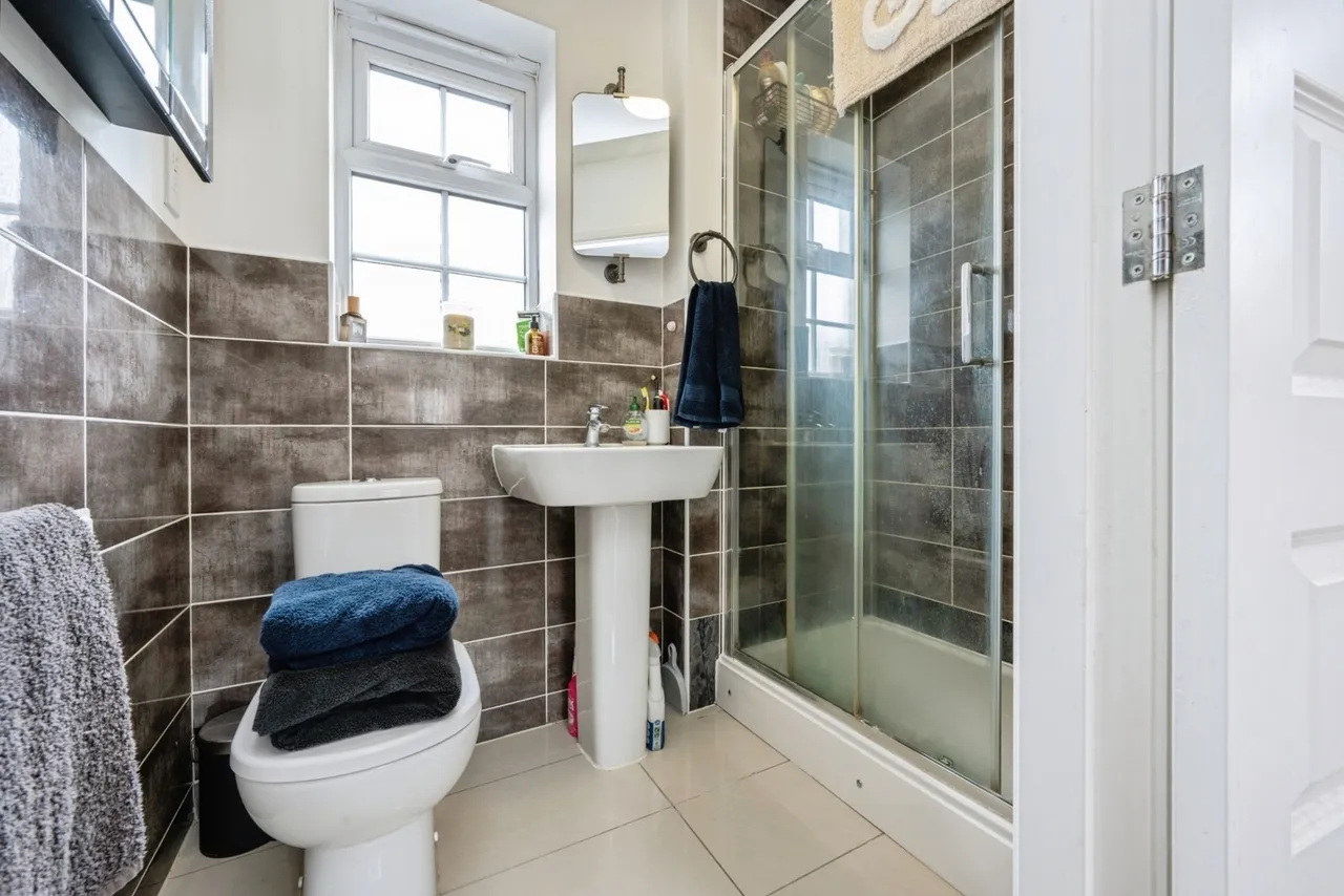 Crouch Gardens, Kempston, Bedford, Bedfordshire, MK42, photo 16