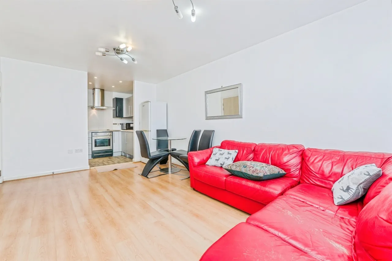 Landmark Place, Cardiff, CF10, photo 3