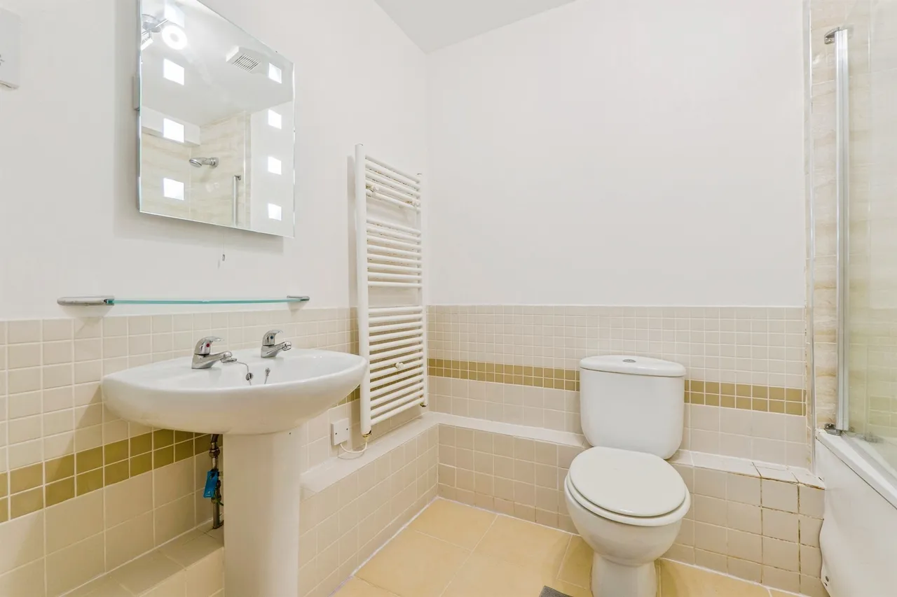 Landmark Place, Cardiff, CF10, photo 11
