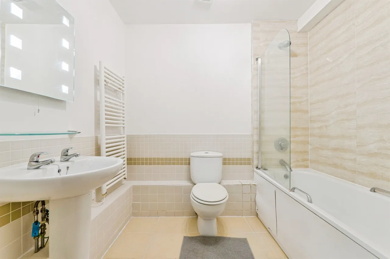 Landmark Place, Cardiff, CF10, photo 10