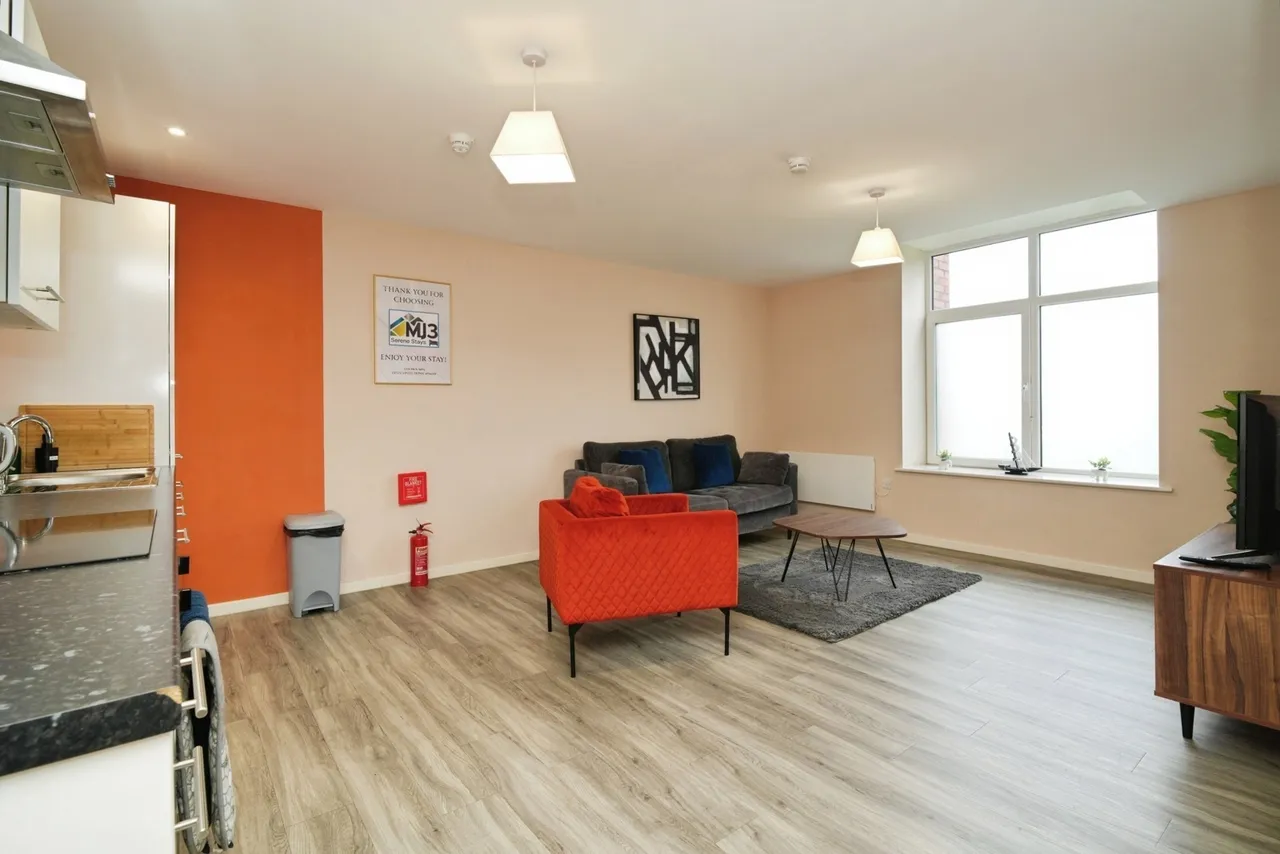 Goodiers Drive, SALFORD, Lancashire, M5, photo 8