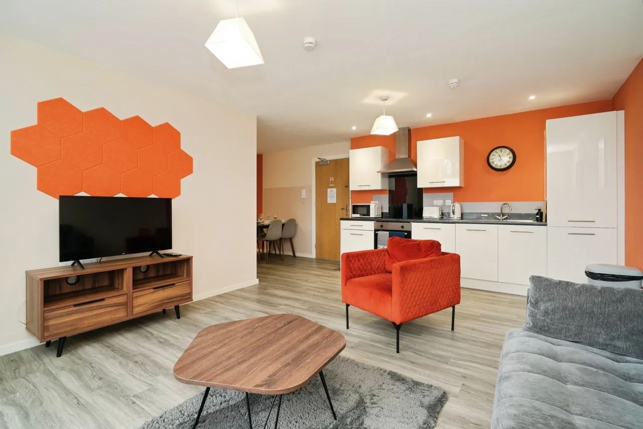 Goodiers Drive, SALFORD, Lancashire, M5, photo 3