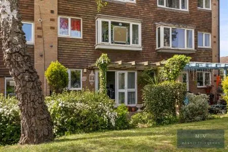 Green Acres, Croydon, photo 11