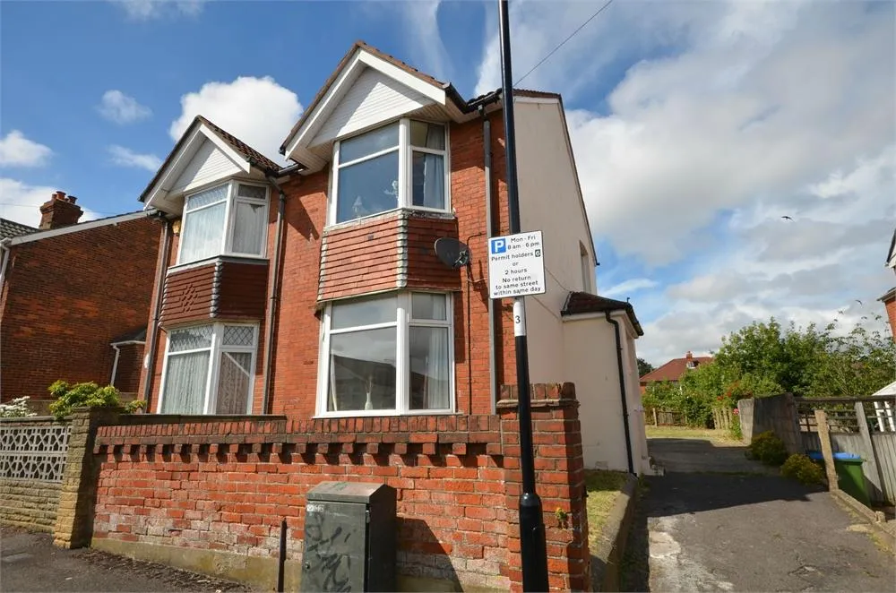 4 bed house for sale — Kitchener Road, Portswood, Southampton, Hampshire, SO17 3SG