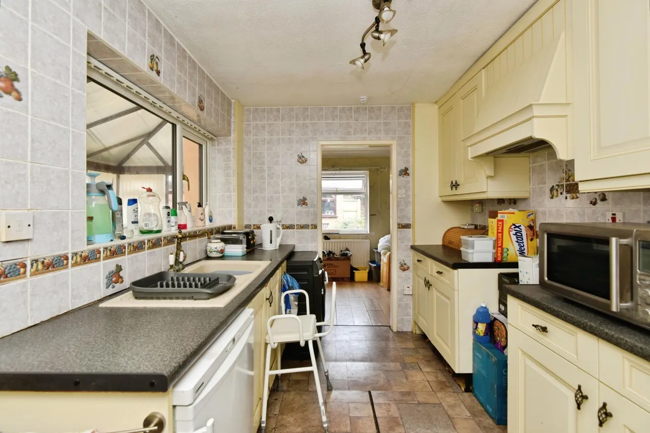 Hillside Avenue, Endon, ST9, photo 9